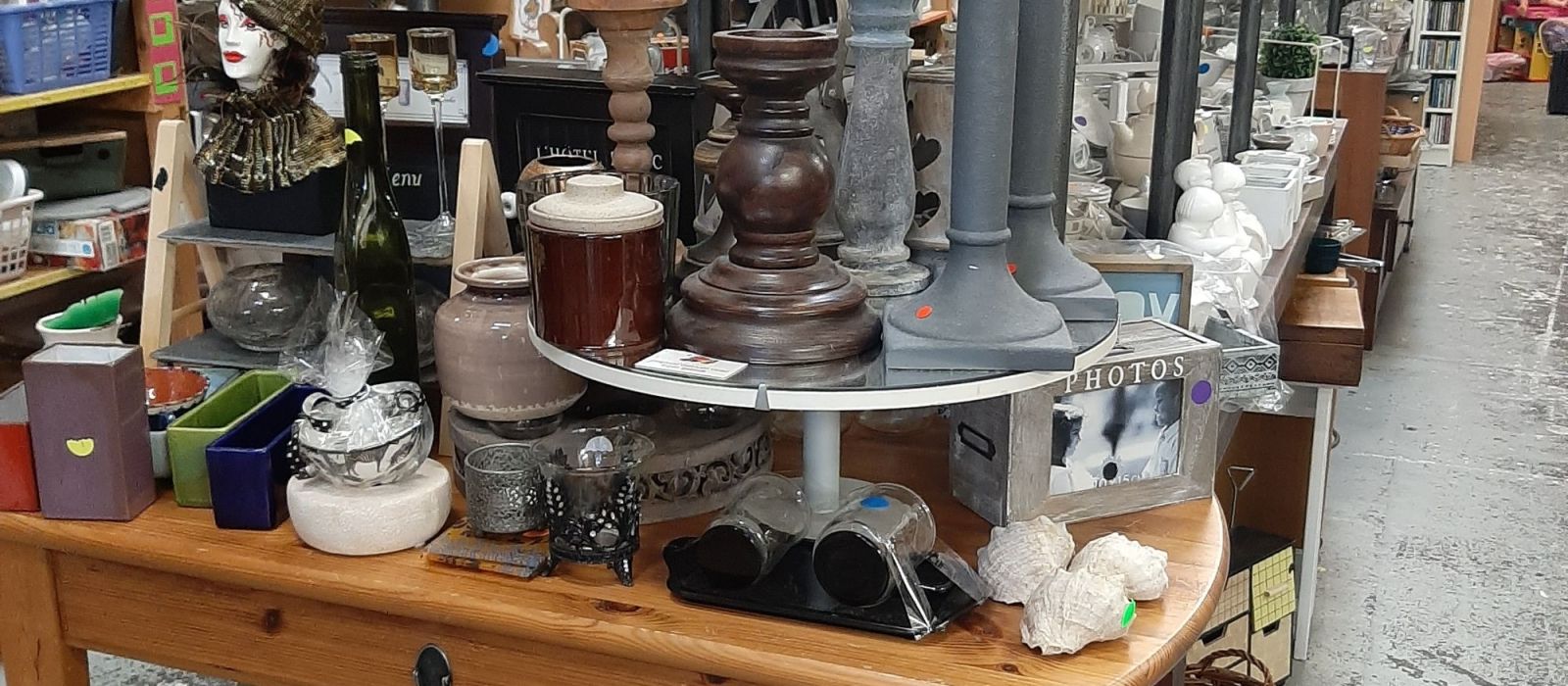 Impressie van de kringloopwinkel Gebruikt Goed