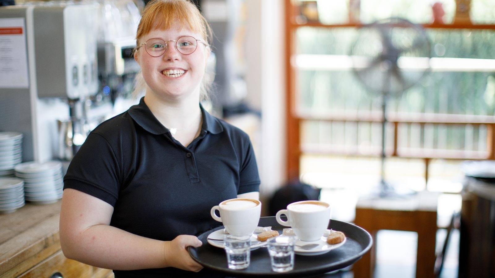 Bediening bij lunchcafé de Smulhoeve