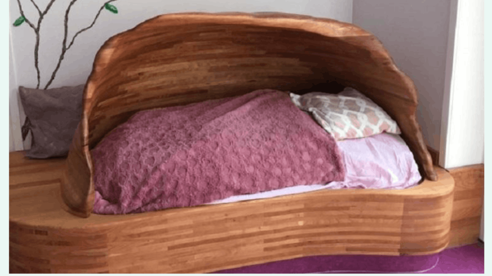Bed in hout