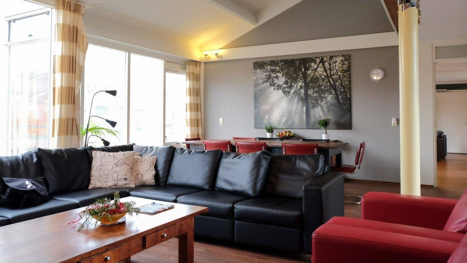 Woonkamer woonlocatie Voorstraat 11 in Nootdorp