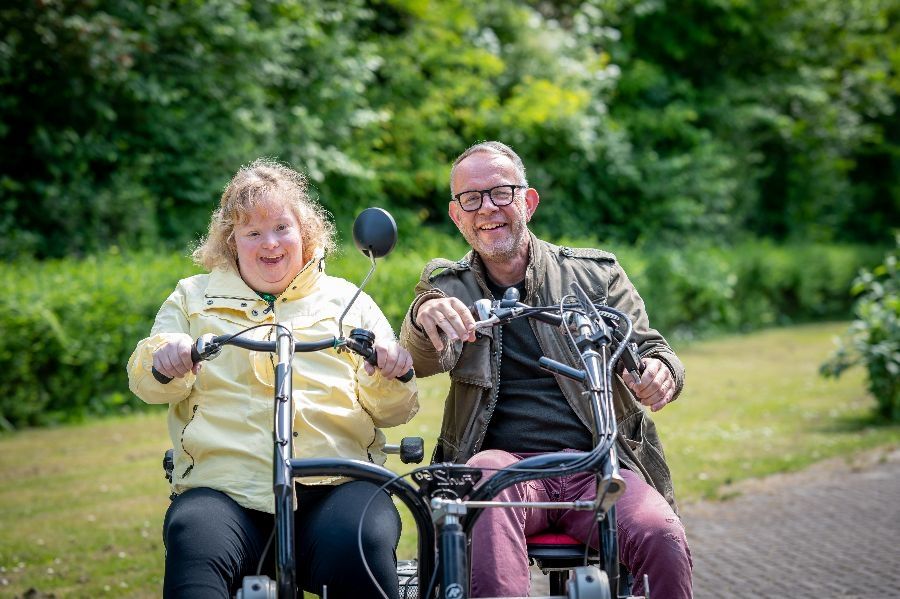 Fietsen bij dagcentrum Scala in Vlaardingen