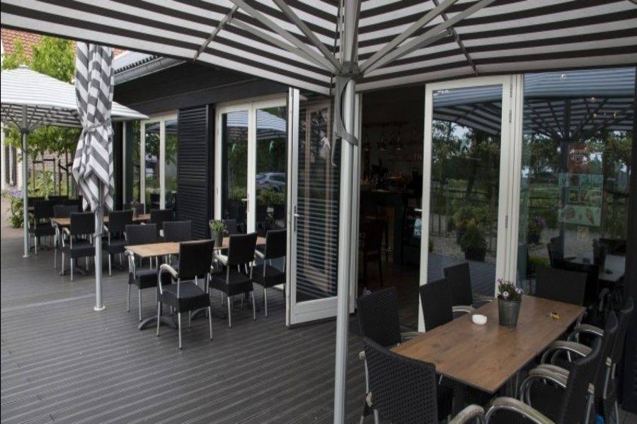 Terras van dagbestedingslocatie De Bollaarshoeve