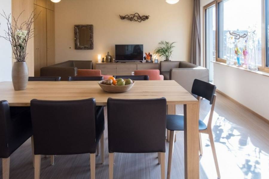 Woonkamer van Viergang 8