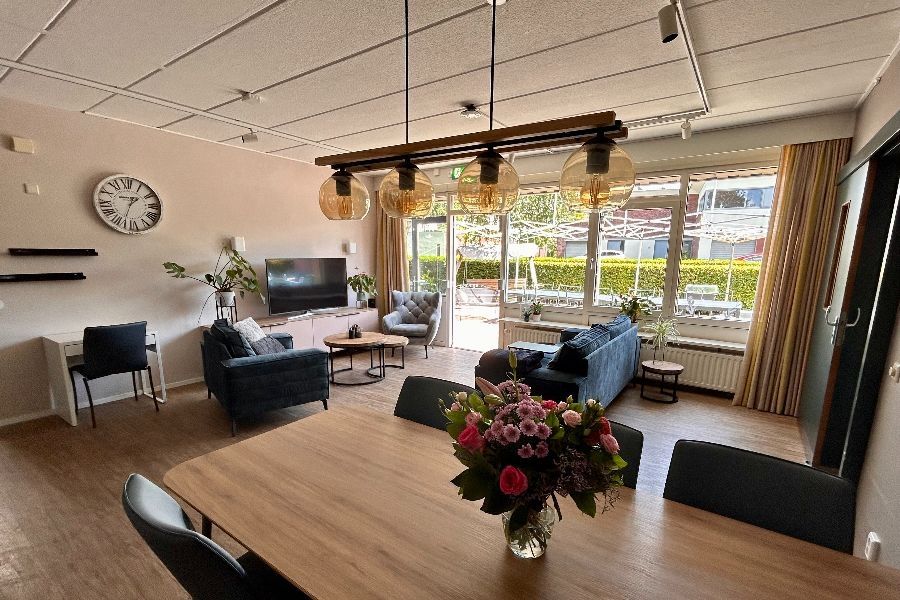 De woonkamer van Noordeinde 2-4
