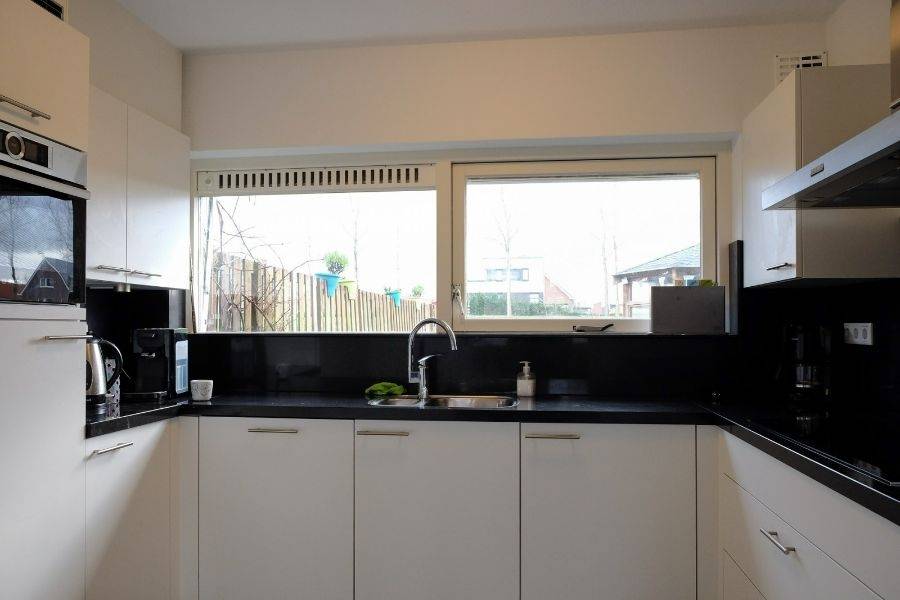 Keuken woonlocatie Voorstraat 11 in Nootdorp