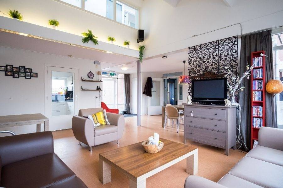 Woonkamer 2 woonlocatie Voorstraat 5-7 in Nootdorp
