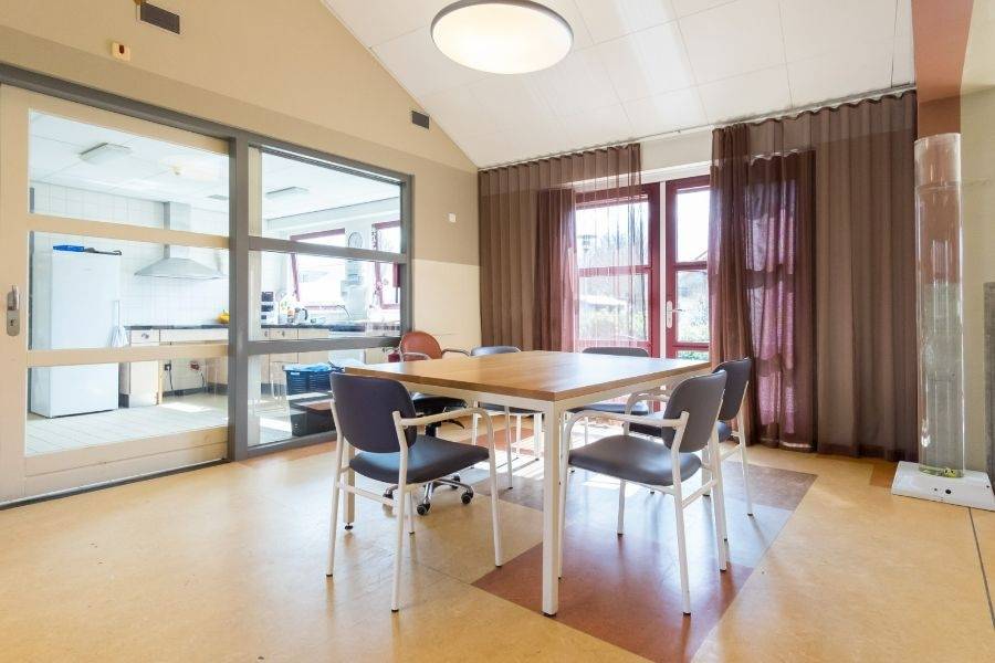Eettafel  woonlocatie Oude Rijnlaan 13 in Zwammerdam