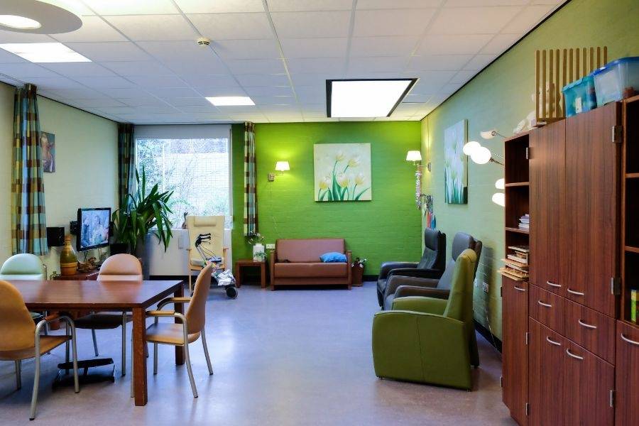 Woonkamer woonlocatie Zuideinde 411 in Zwammerdam